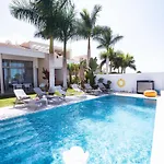 Caleta Golf 빌라